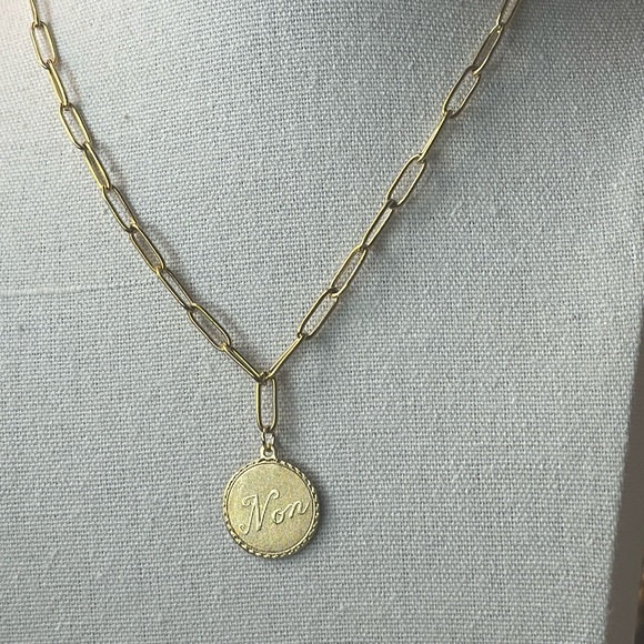 Vintage “NON” (aka “No”) charm on 18kt gold plated 18” chain 💫 - Picture 4 of 7